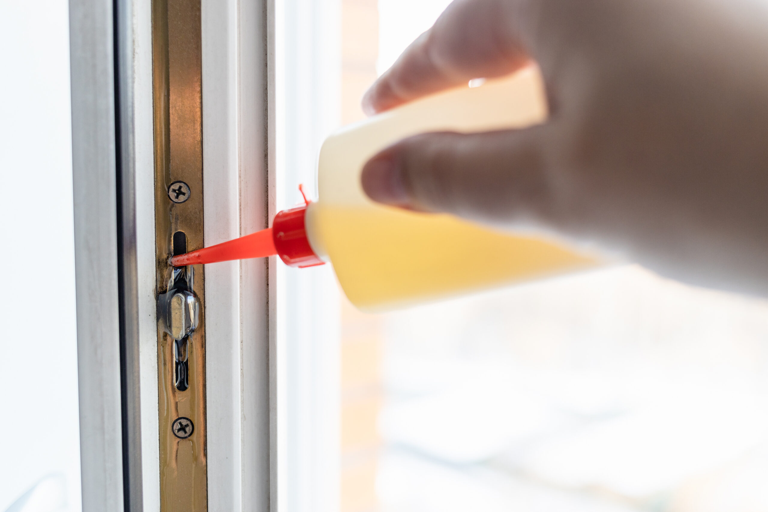 How to lubricate hard to open windows | Eternia