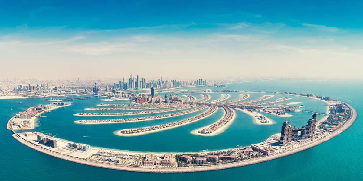 Renting a Property in Palm Jumeirah: Discover Luxurious Living in Dubai's Crown Jewel