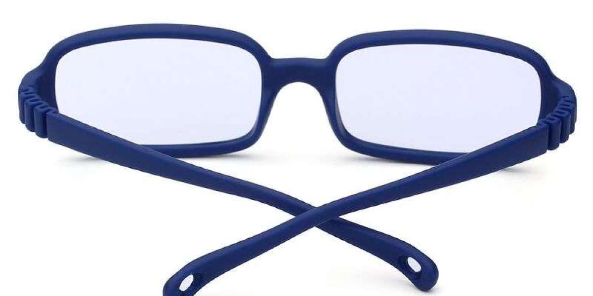 Better Degree Eyeglasses Matching May Delay The Development Of Myopia