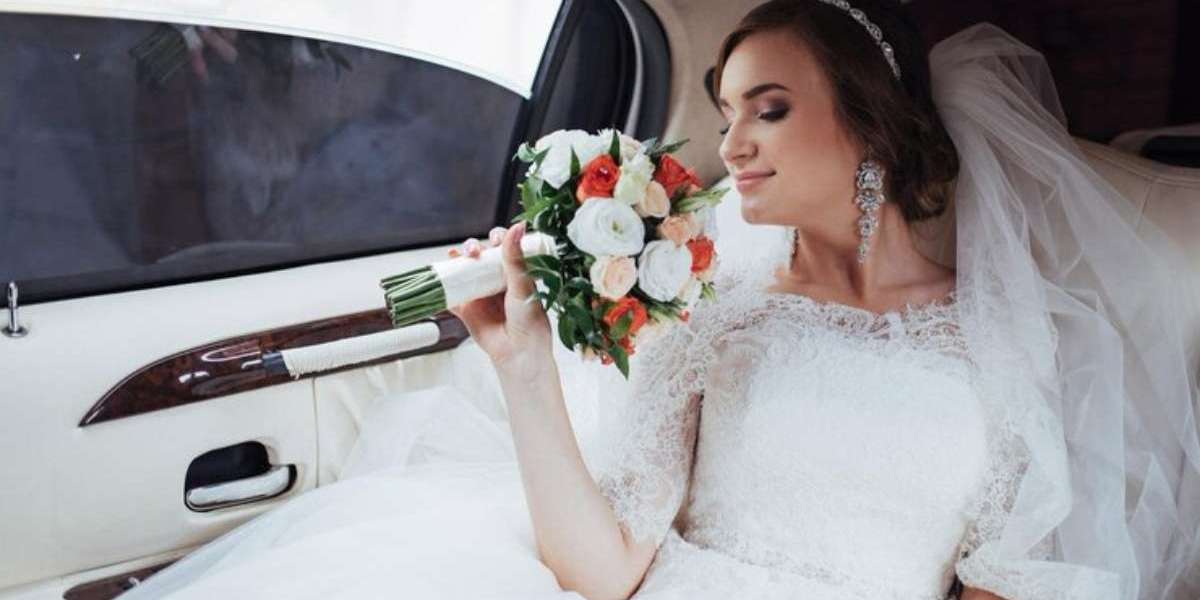 9 Luxury Features to Expect in a Wedding Limo Service